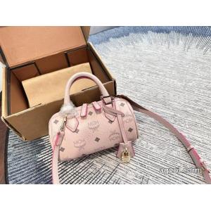 バッグ存在感絶大 セールで破格 お洒落自在  スーパー コピー  MCM